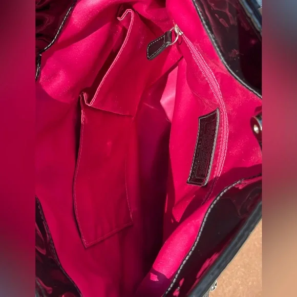 Authentic Coach Black Quilted Slim Poppy Liquid Gloss Bag Purse Tote - EUC - Picture 6 of 11